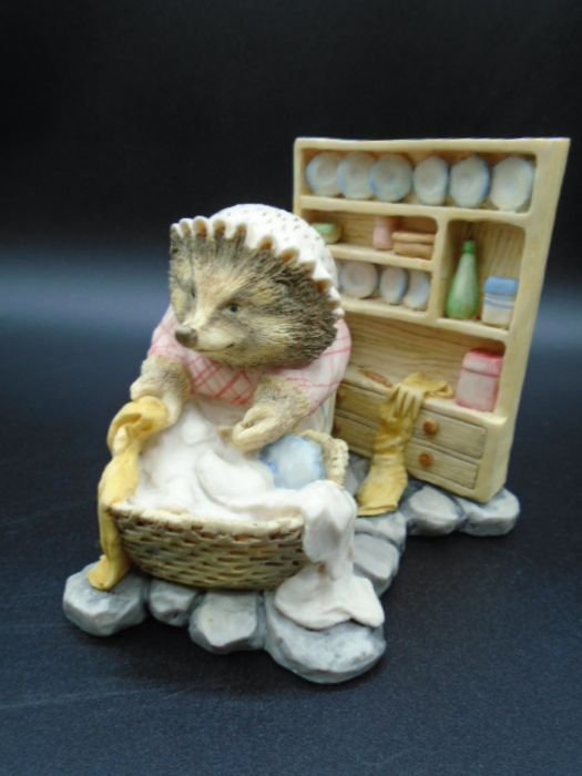 3 Border Fine Arts 'World of Beatrix Potter Figurines' - Jeremy Fisher Punting BP9 (2.75" tall), Mrs - Image 8 of 9