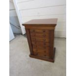 Small mahogany 7 drawer Wellington collectors chest with key H58cm W41cm D30cm approx