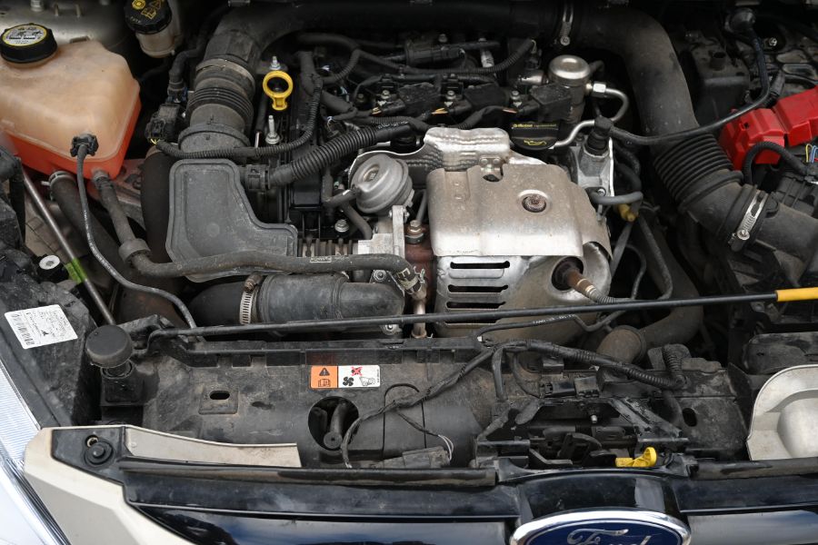 Ford B-Max 1.0T EcoBoost Titanium - Image 21 of 23