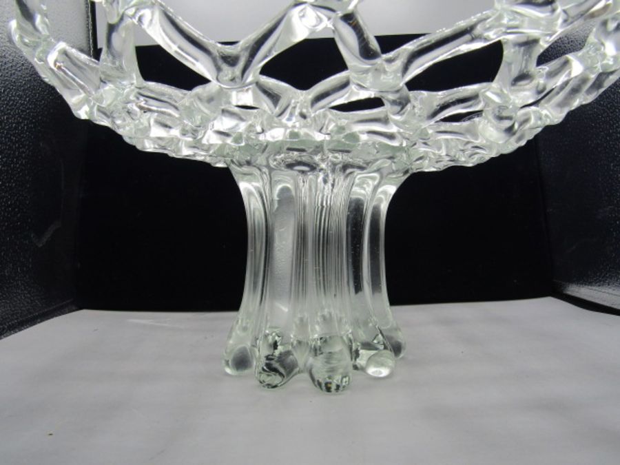 A large glass fruit basket - Image 3 of 4