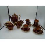 Carlton Ware Rouge Royale coffee set, comprising coffee pot, 2x cream jug, 2x sugar bowl (only one