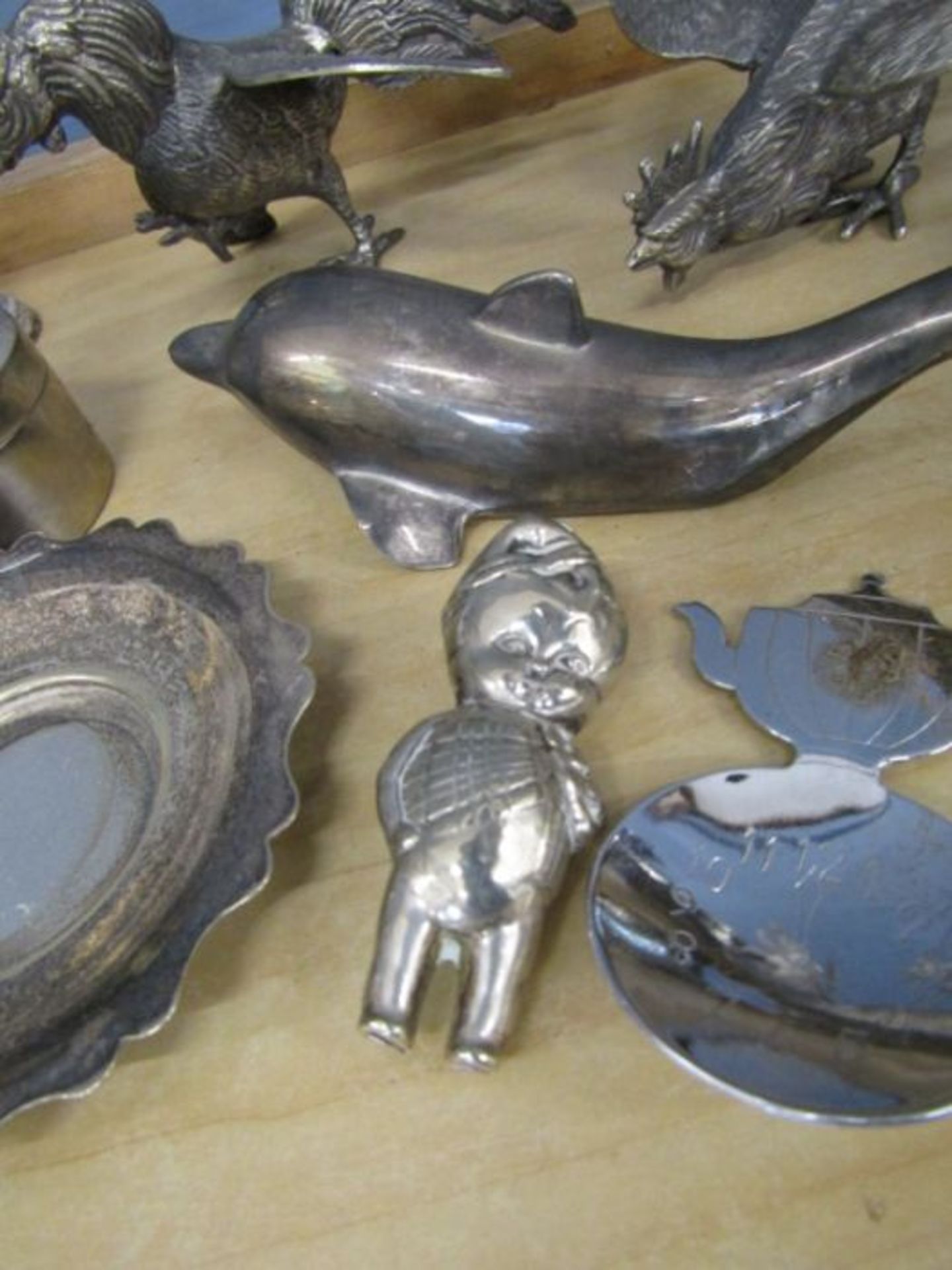 Mixed silver plate and white metal to include fighting cocks, baby rattle, teapot and rose bowl etc - Image 5 of 6