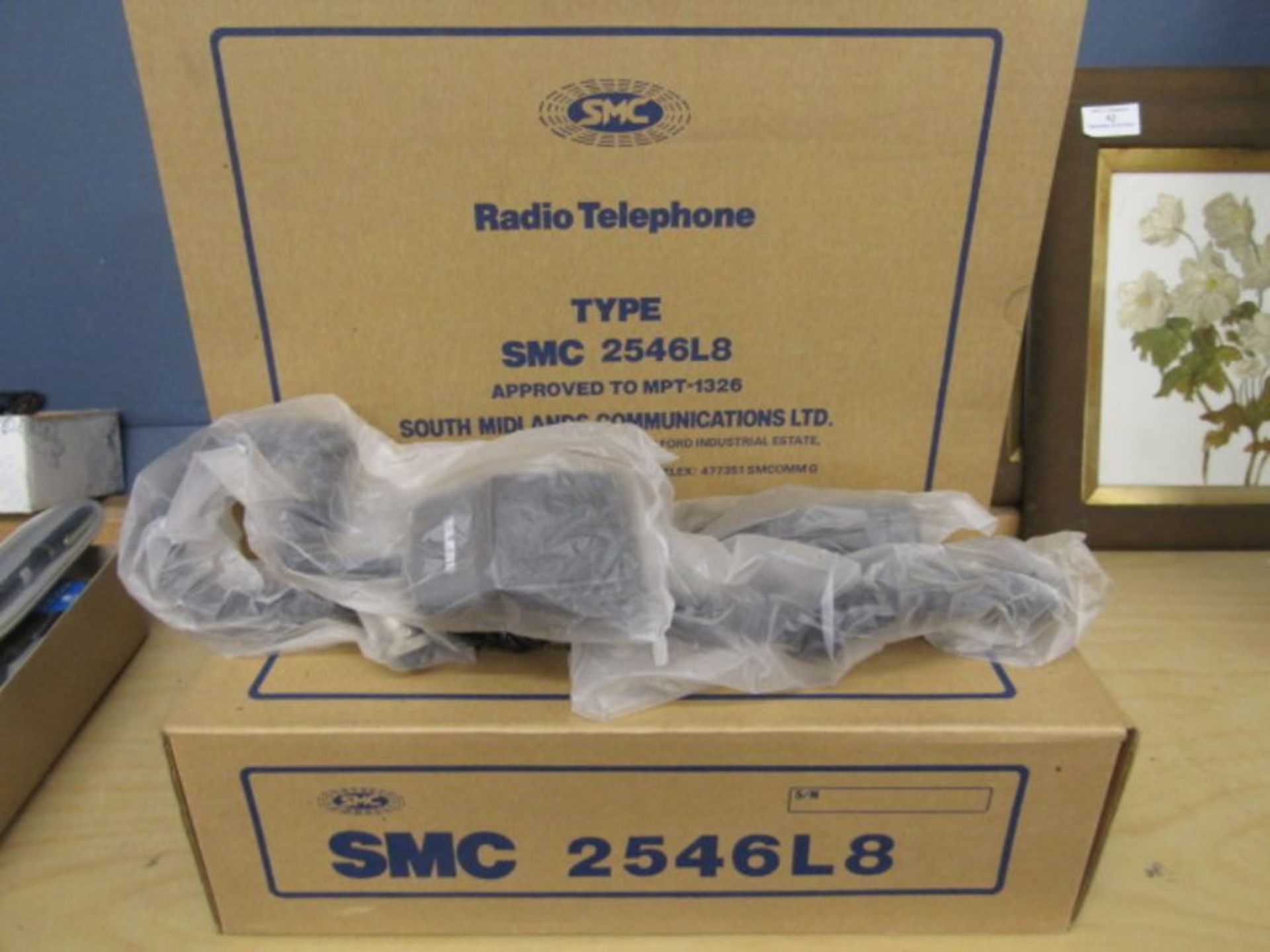 2 Cb radio's c/w microphones (radio telephones) smc2546L8 - Image 5 of 5