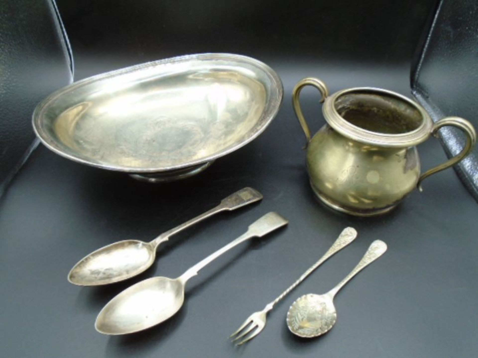 A collection of silver plated items to include a bowl by Koch & Bergfeld, Bremen from a liner