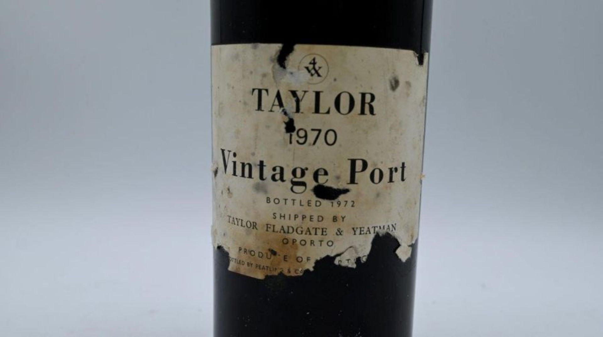 1970 Taylor Vintage Port 75cl bottled in 1972 (level of port is base neck) The wax seal is in good