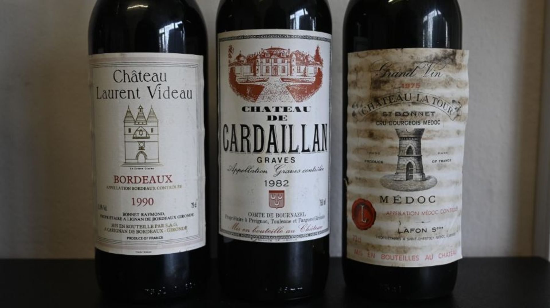 Three bottles of red to include 1990 Chateau Laurent Videau Bordeaux 75cl (Base Neck), 1982