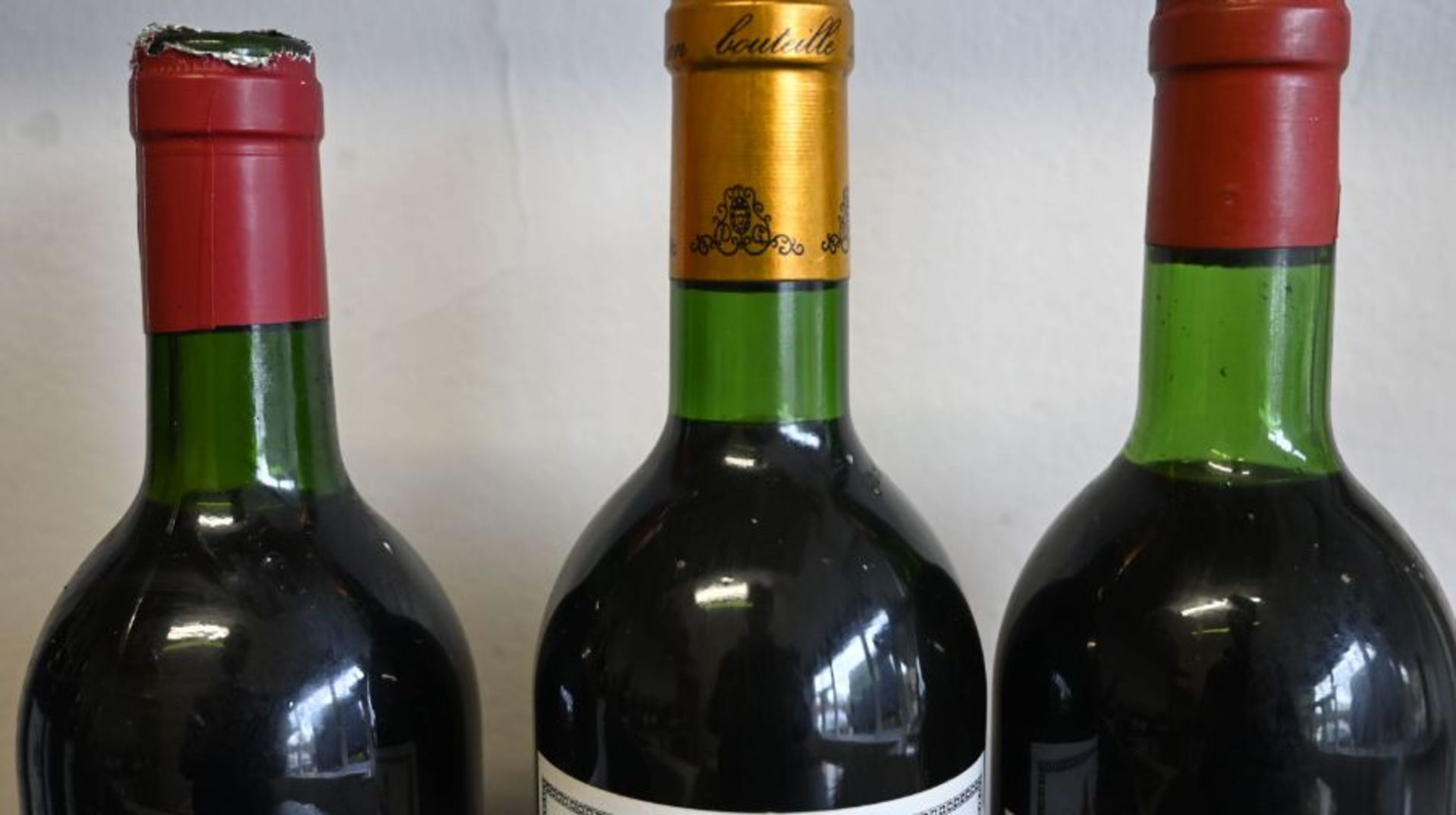 Three bottles of red to include 1990 Chateau Laurent Videau Bordeaux 75cl (Base Neck), 1982 - Image 3 of 3