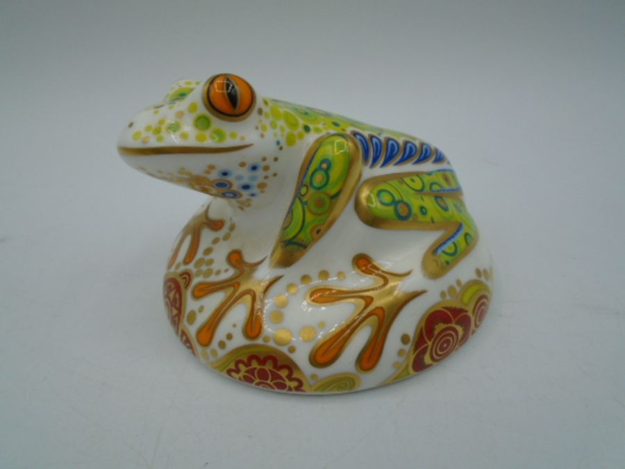 2 Royal Crown Derby paperweight frogs 'Skip' and 'Hop', both with gold stoppers - Image 3 of 8
