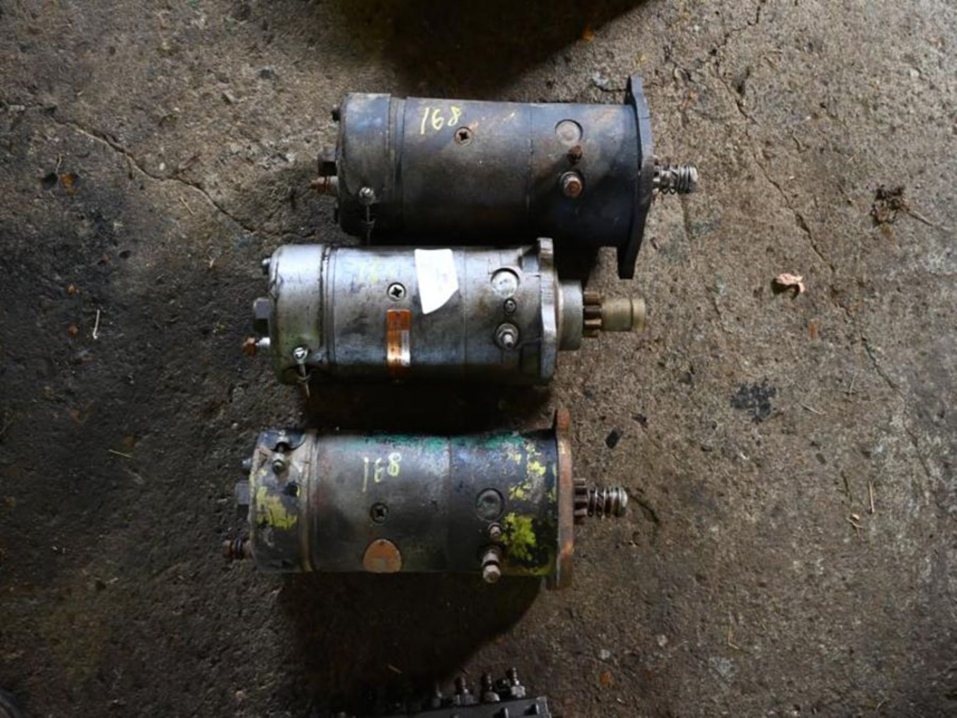 3 Ford starter motors