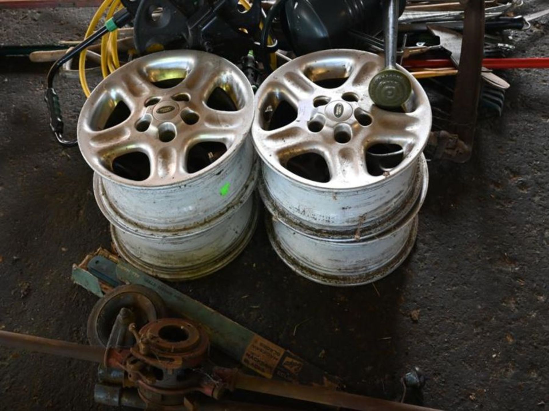 4 Land Rover alloy wheels (freelander)