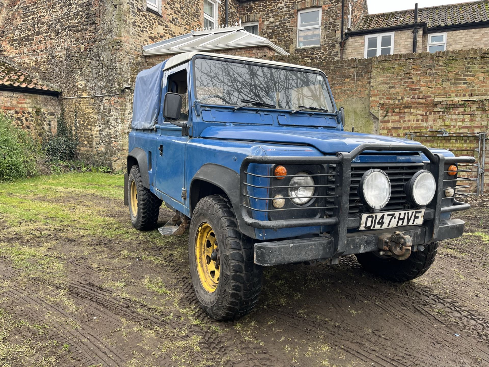 1992 Land Rover Defender, SWB pickup, blue complete with spare wheels and a heavy duty winch in - Image 3 of 12