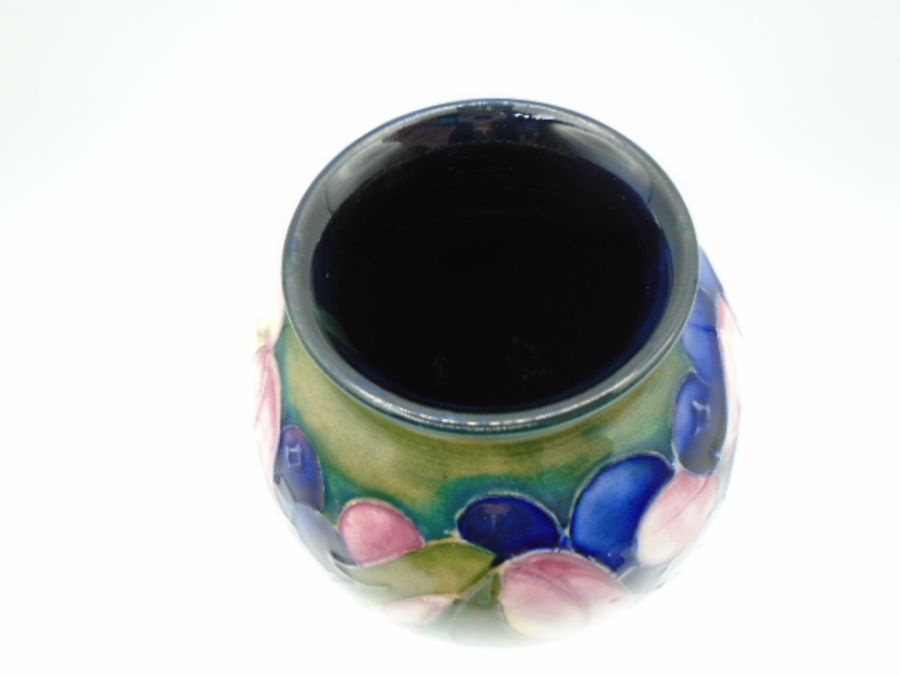 Moorcroft Leaves and Fruit pattern vase, baluster form, the decoration on a graduated olive green to - Image 3 of 6