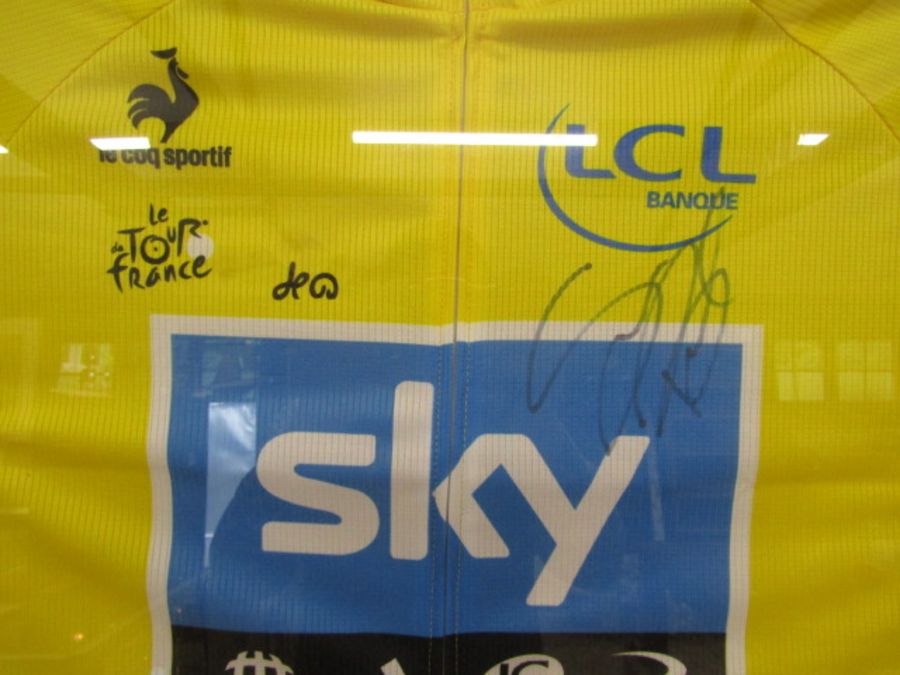 Bradley Wiggins signed Tour de France yellow jersey, framed with providence on verso including - Image 2 of 5