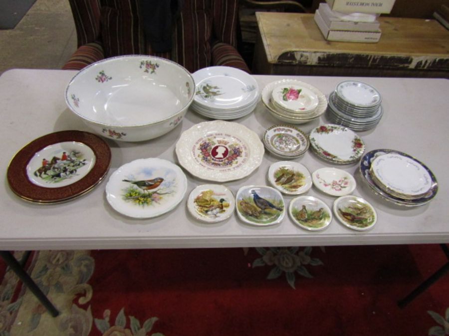 Wash bowl and mixed plates to include Alfred Meakin etc