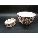 Royal Crown Derby Imari pattern 2451 small bowl, diam 15cm together with a Royal Crown Derby