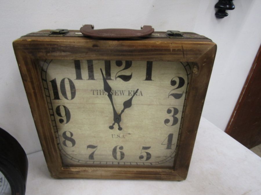 3 novelty clocks - Image 2 of 4