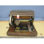Vintage Singer sewing machine in case (no key)