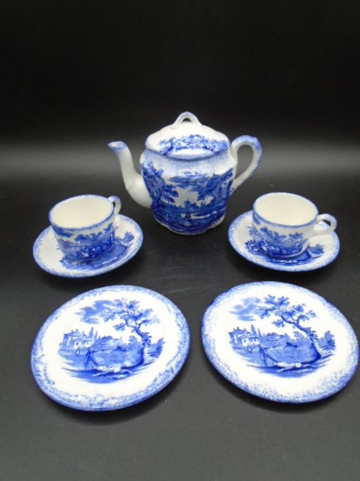 Ridgway's Humphreys Clock pattern breakfast set decorated with scenes from Charles Dickens Old