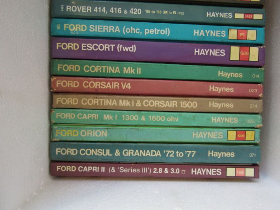 29 Vintage Haynes manuals, mostly Ford Capri, Cortina and Escort etc - Image 4 of 5