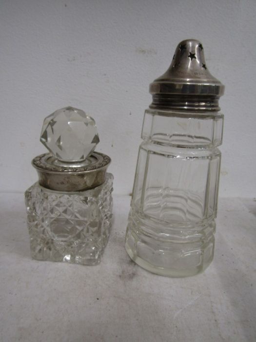 Christofle's of Paris silver plated ice cube scoop (chunky model 1950s) and Silver topped sifter and - Image 2 of 10
