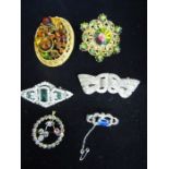 Collection brooches