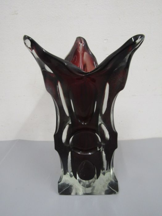 A burgandy glass vase Murano? 30cmH - Image 2 of 3