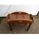 Occasional table with removable butler tray