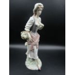 Lladro Country woman 4665