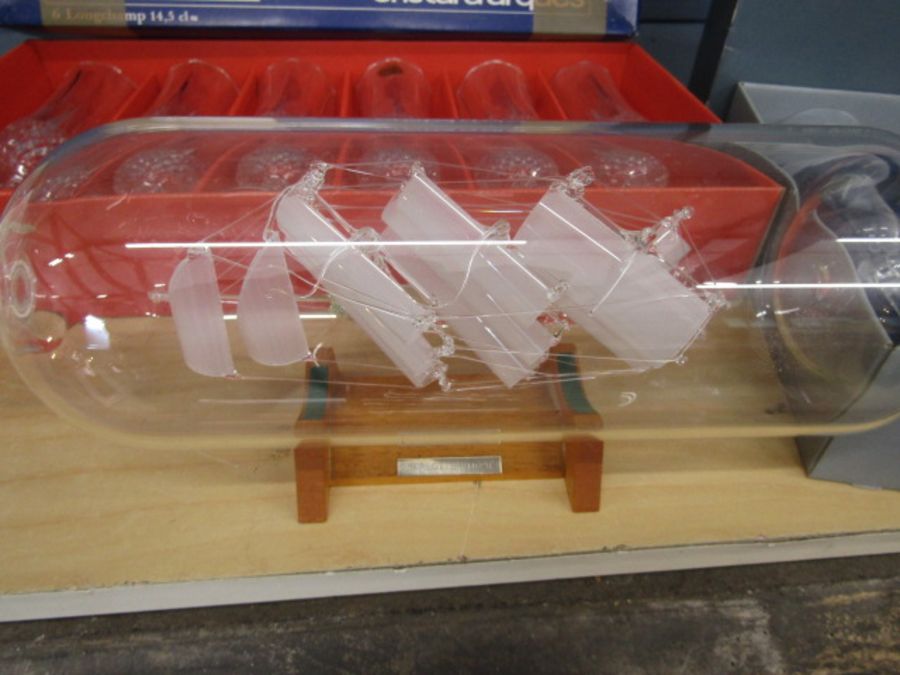Boxed crystal glasses, ship in bottle and glass vases etc - Image 8 of 9