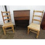 Bureau and 2 chairs