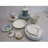 Villeroy & Boch teapot and plates and other various china