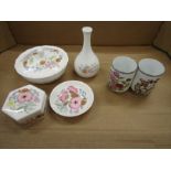 Wedgwood 'Sweet Meadow' ceramics and a pair Japanese vases