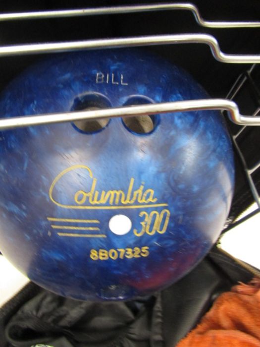 vintage Columbia bowling ball in case - Image 2 of 2