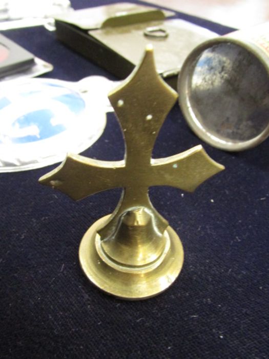 Various collectables inc RAC badge (plastic) Crowns and a one pound note, brass star topper - Image 2 of 8