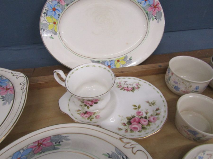 China to include Poole, Royal Albert and Royal Doulton etc - Image 4 of 9