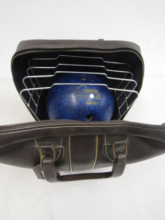vintage Columbia bowling ball in case