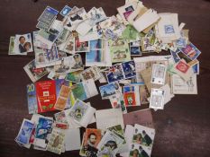 Gulf war stamps and a tub circ and uncirc loose stamps