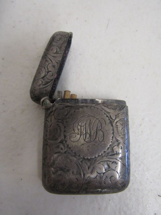 Brass hand crafted matchbox cover and silver vesta case - Image 5 of 6