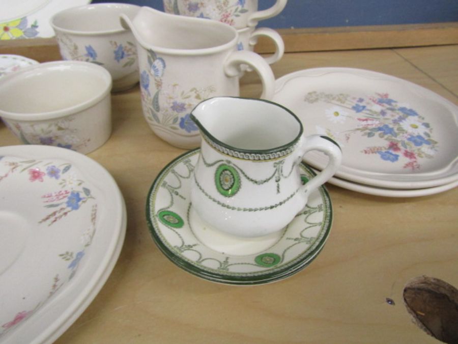 China to include Poole, Royal Albert and Royal Doulton etc - Image 5 of 9