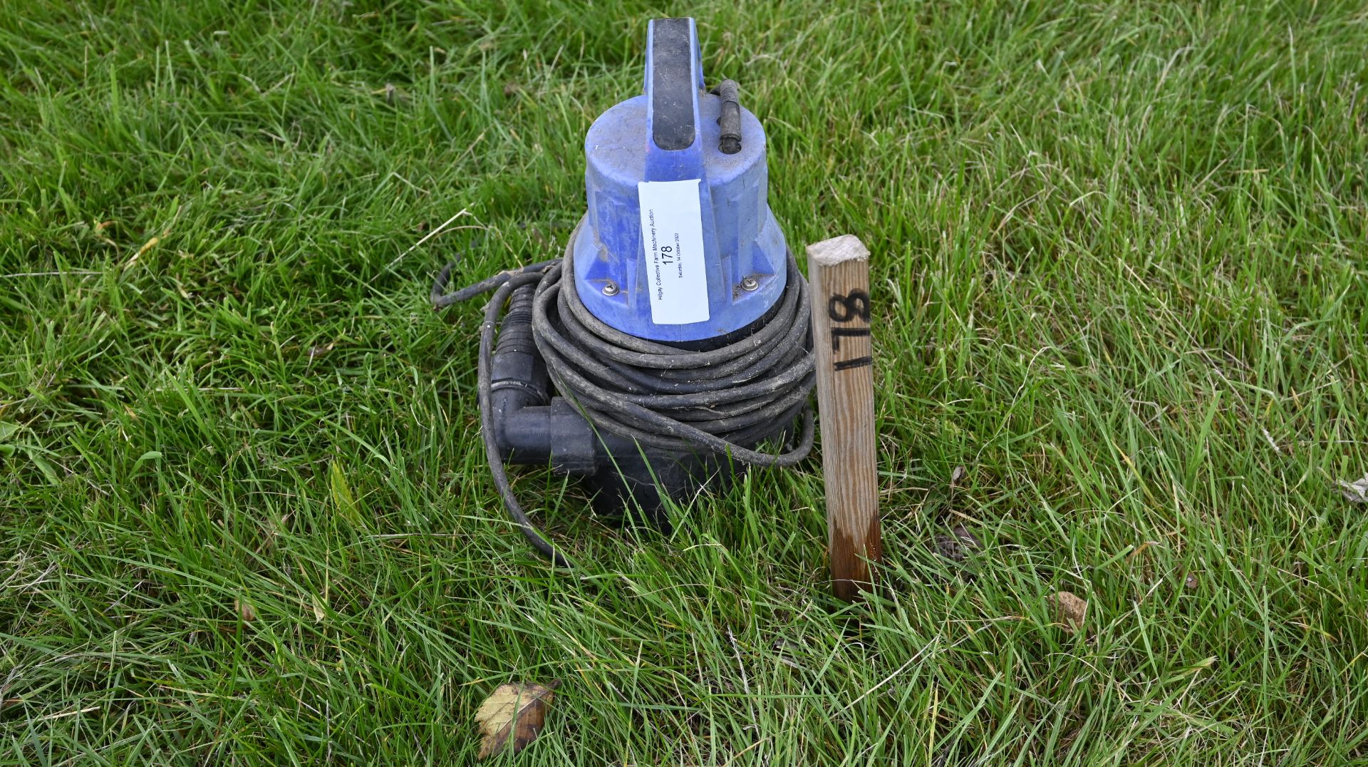 Submersible pump