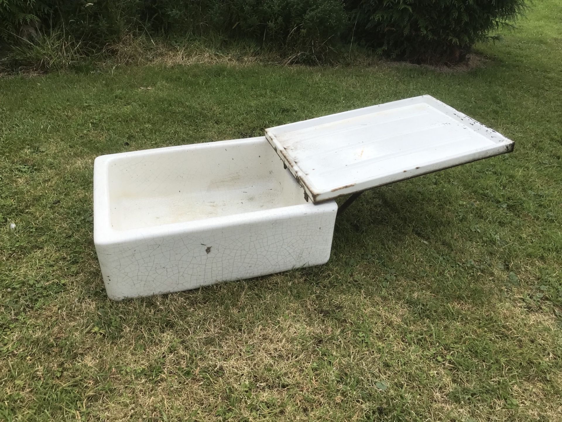 ceramic butler's sink with enamel drainer