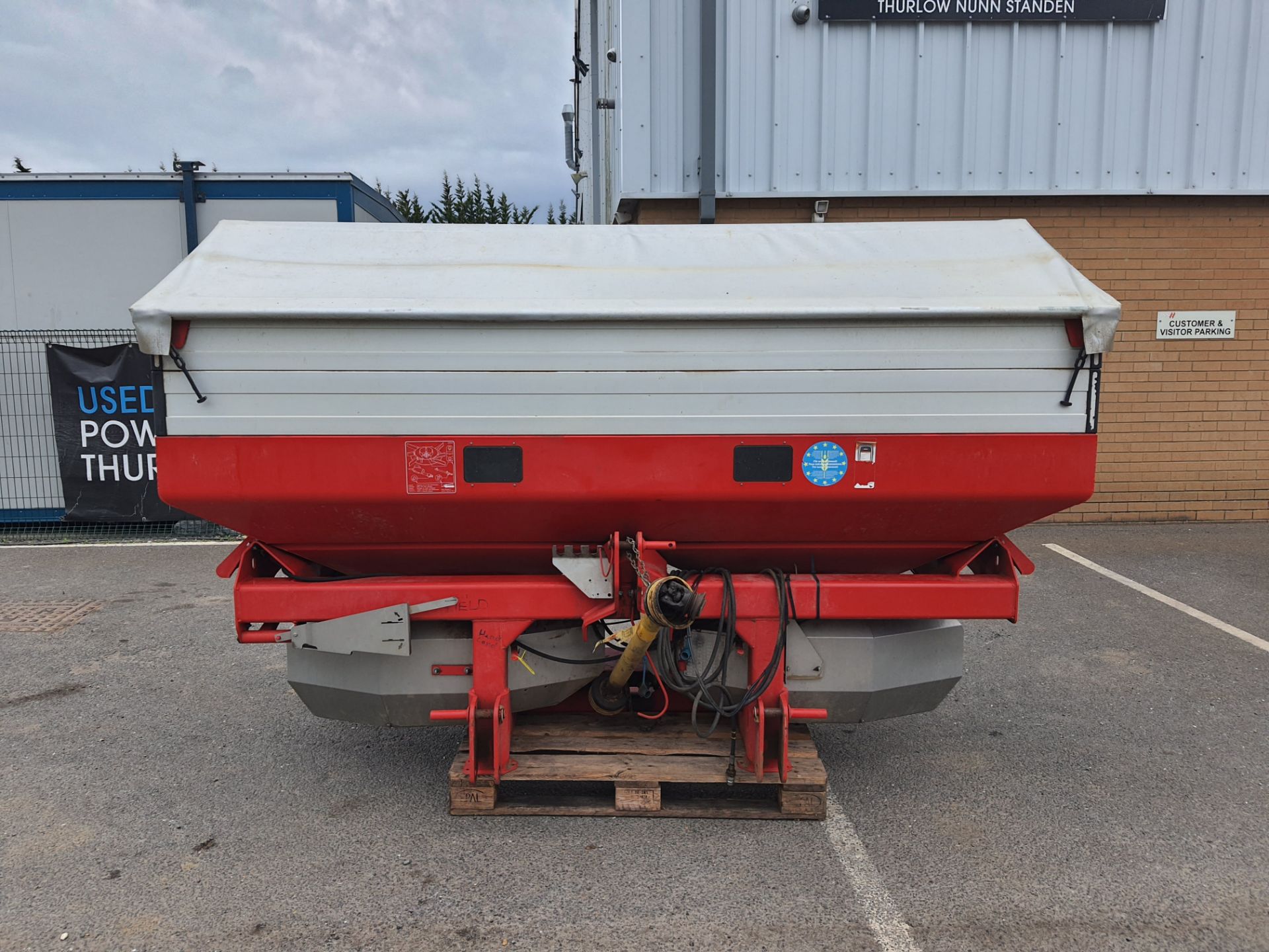 Kverneland Exacta HL1500 pro mounted dry fertiliser spreader