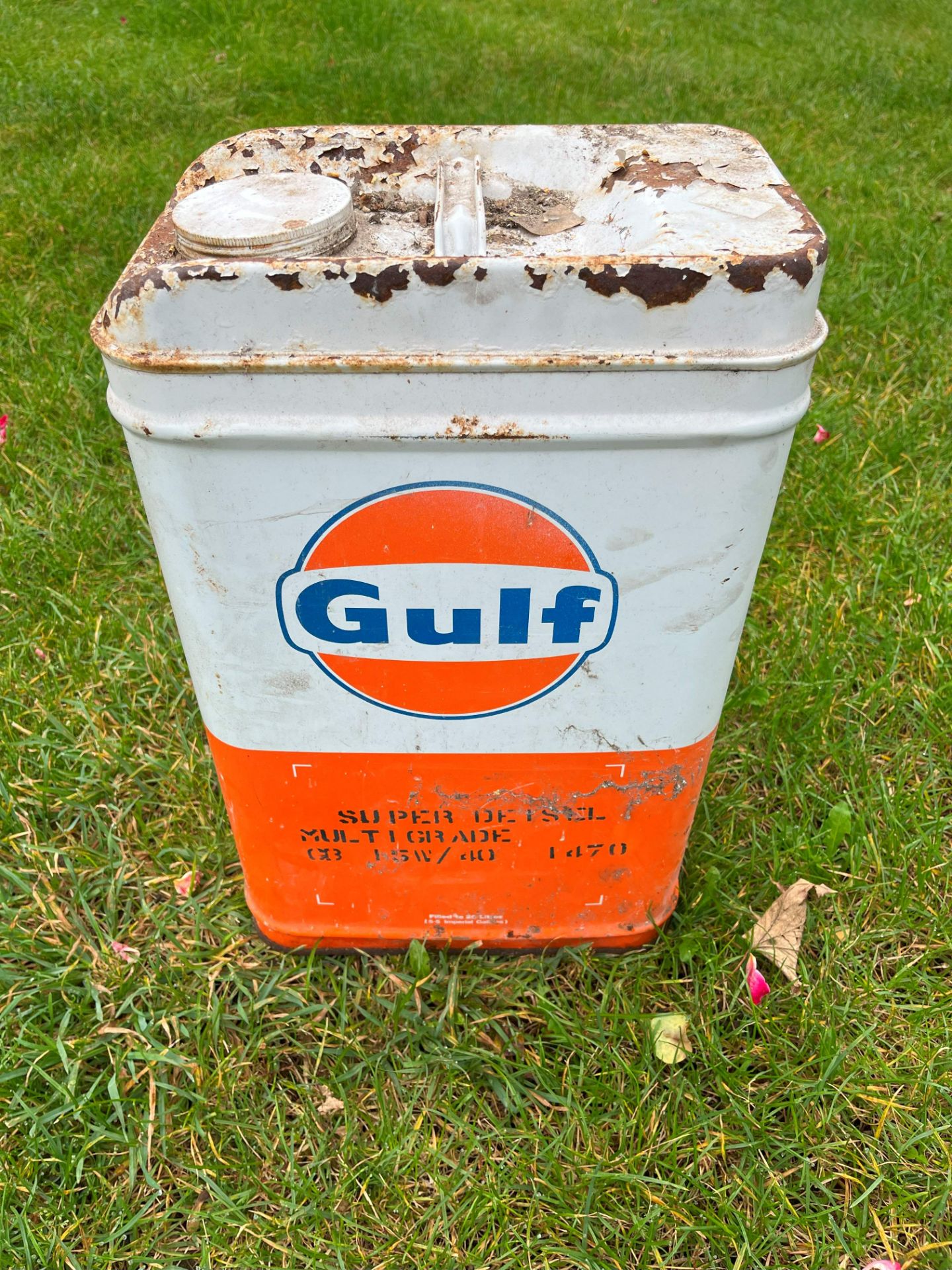 Vintage Gulf oil can - Image 2 of 2