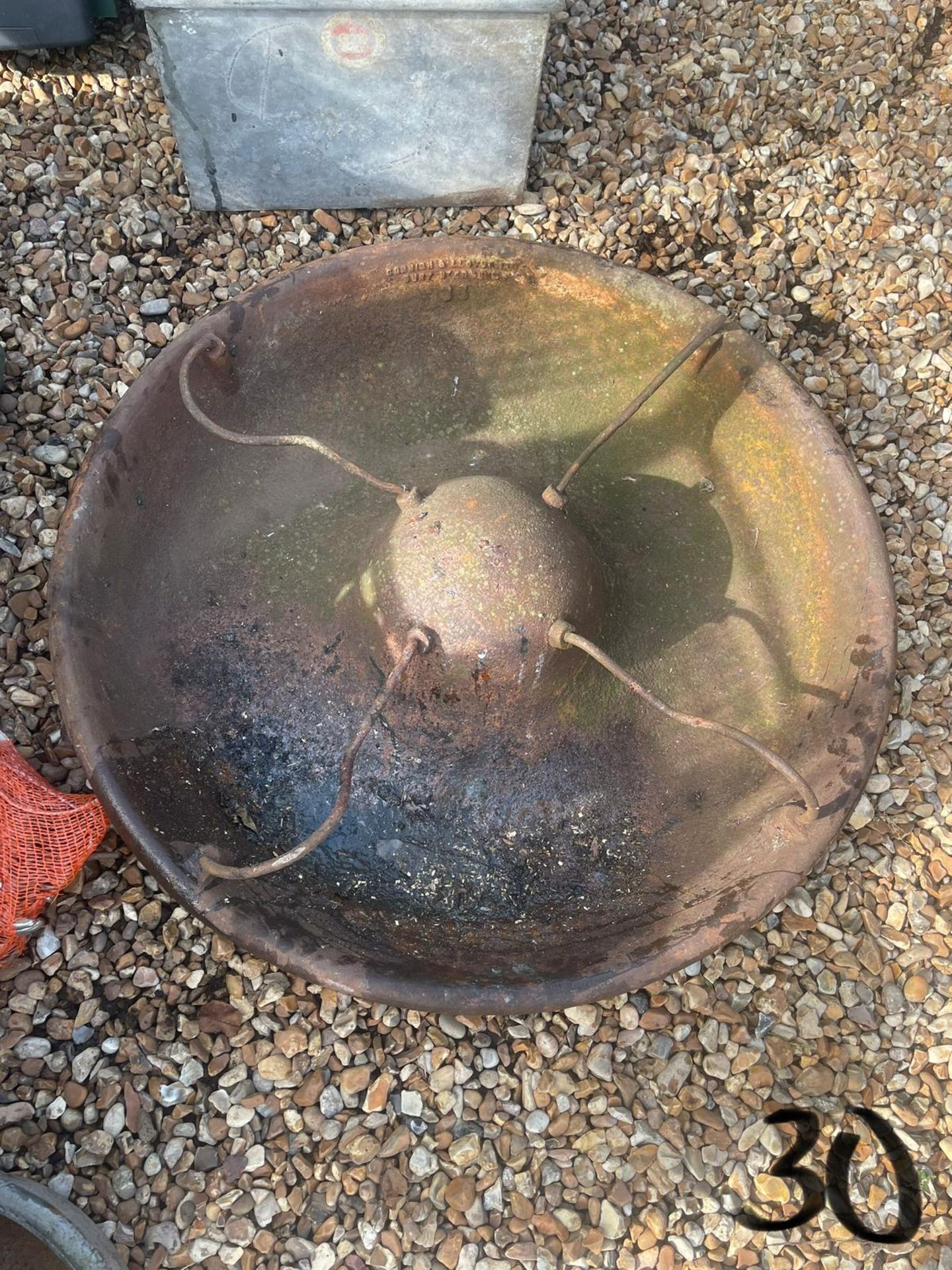 Caste iron round pig trough (mexican hat)