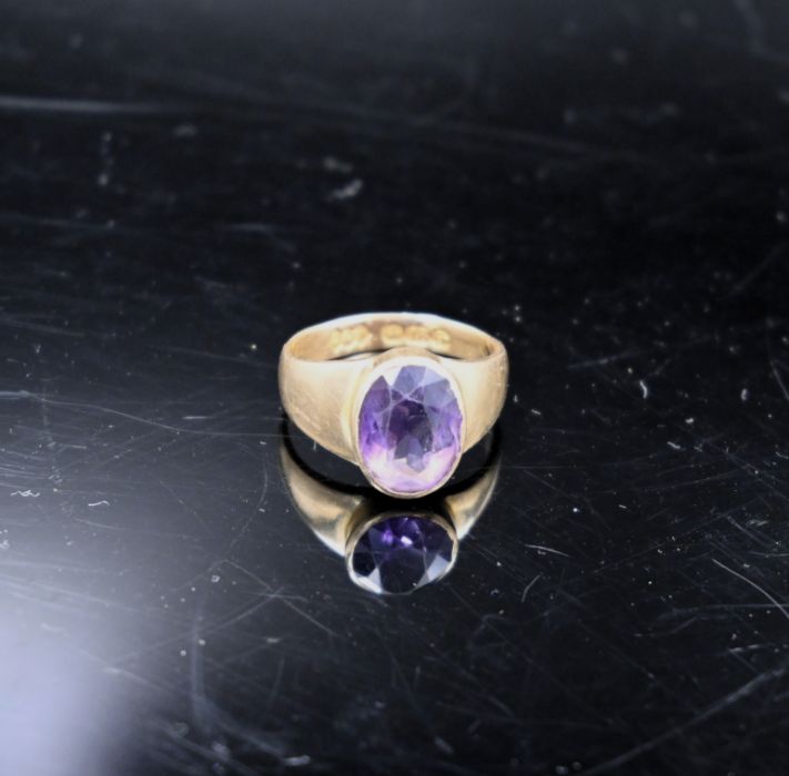 18 carat gold and amethyst ring, 5.76g hallmarked - Image 4 of 5