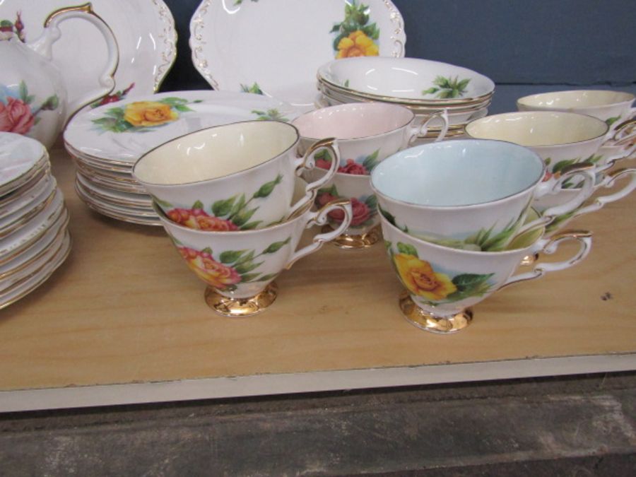 Paragon Wheatcroft part tea set comprised of teapot, 11 saucers, 9 cups, 13 tea plates, 8 desssert - Image 3 of 8