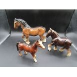 3 china horses