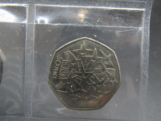17 50p coins inc Suffragette, Isle of Mann TT, Beatrix Potter, D-Day etc - Image 6 of 10