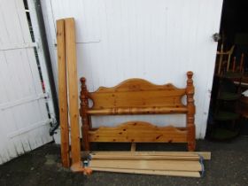 4'6" Double pine bedframe