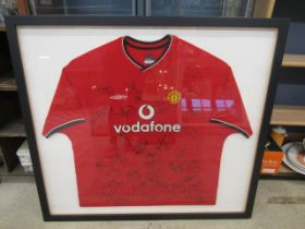 Manchester United signed football shirt, year 2000-2002? inc signatures from Beckham, Giggs,
